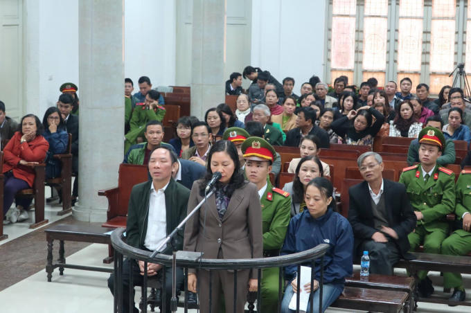 Bị cáo Dương Thị Chinh - Kế toán trưởng Chi nhánh công ty HadiCo- xí nghiệp vườn quả du lịch Từ Liêm Hà Nội.