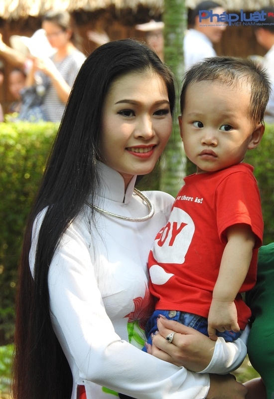 Ngắm loạt ảnh top 15 Người đẹp Ảnh Việt Nam khoe sắc trong t&agrave; &aacute;o d&agrave;i truyền thống