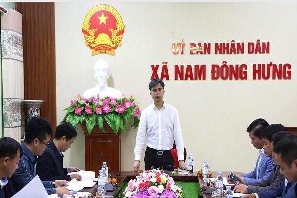 Ông Nguyễn Văn Chiến, Ủy viên Ban Thường vụ, Trưởng ban Tuyên giáo và Dân vận Tỉnh ủy phát biểu tại buổi làm việc với xã Nam Đông Hưng về công tác bầu cử.