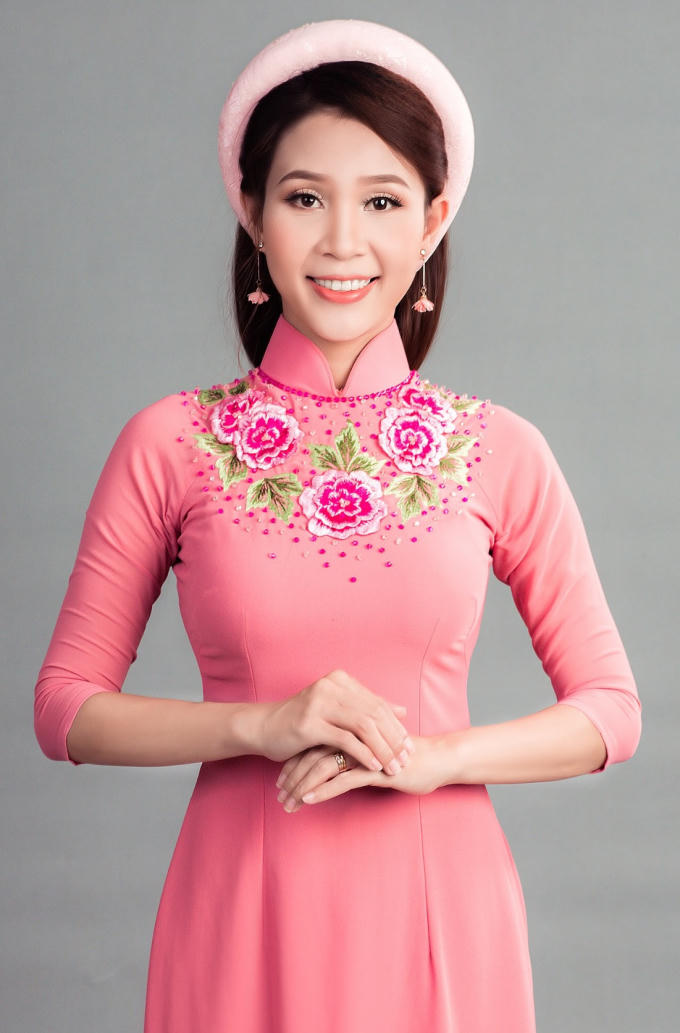 Với khuôn mặt xinh xắn cùng chất giọng "ngọt lịm" Thanh Lan đã được nhiều khán giả mến mộ bình chọn.