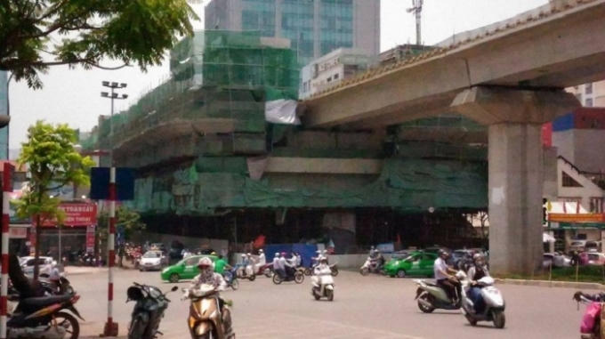 Công trường xây dựng nhà ga Hoàng Cầu nơi xảy ra tai nạn.