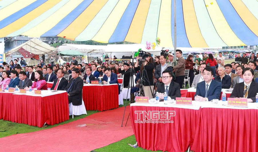 Đặc sắc lễ hội Lồng tồng Ba Bể