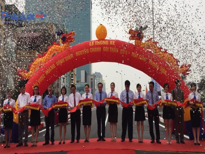 H&agrave; Nội: Ch&iacute;nh thức th&ocirc;ng xe cầu vượt Ho&agrave;ng Minh Gi&aacute;m &ndash; Nguyễn Ch&aacute;nh