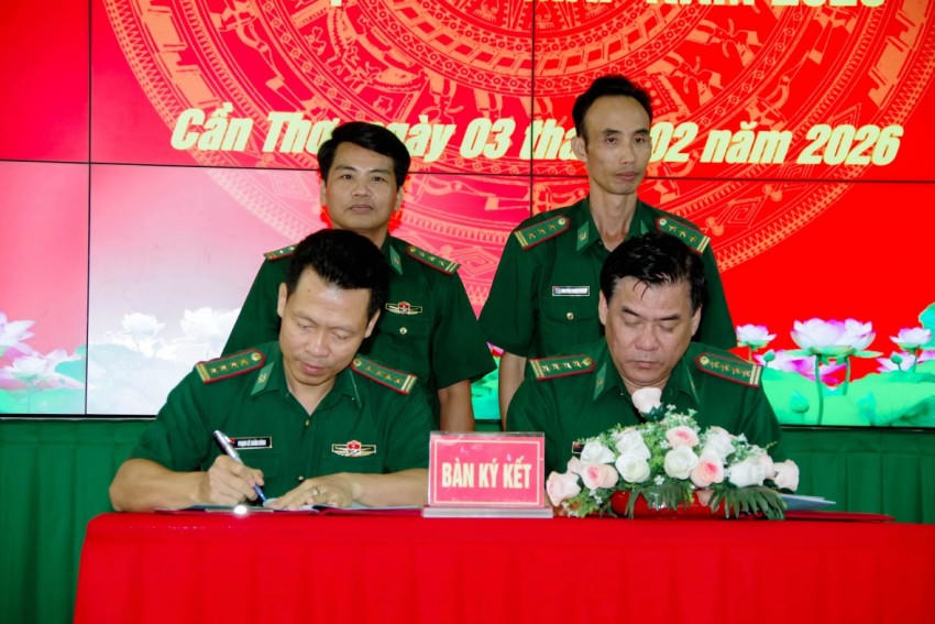 Các đơn vị ký kết kế hoạch hiệp đồng trong quản lý, bảo vệ biên giới khu vực tiếp giáp năm 2026.