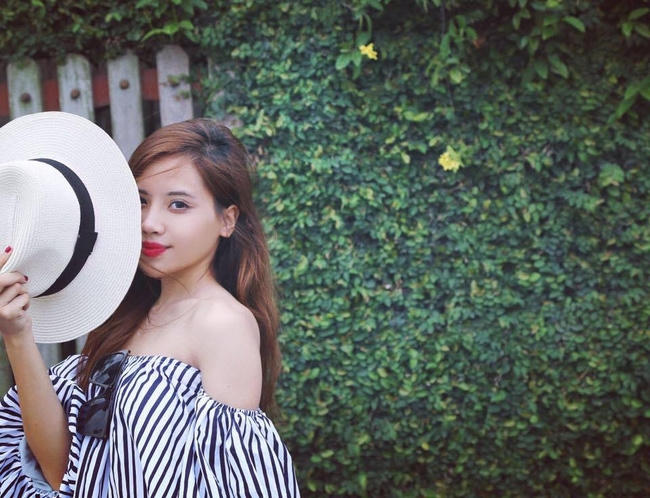 Ngắm c&aacute;c nữ CĐV xinh đẹp h&uacute;t hồn -