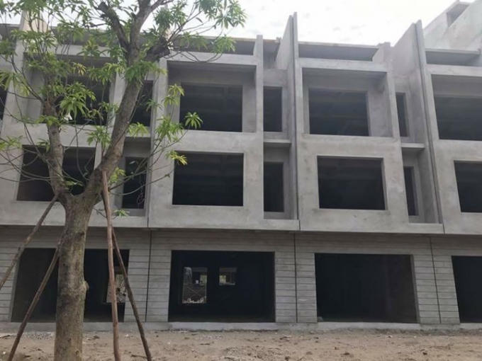 Căn nhà đang được thi công ở giai đoạn 3 thuộc khu đô thị Ecopark - Hà Nội.