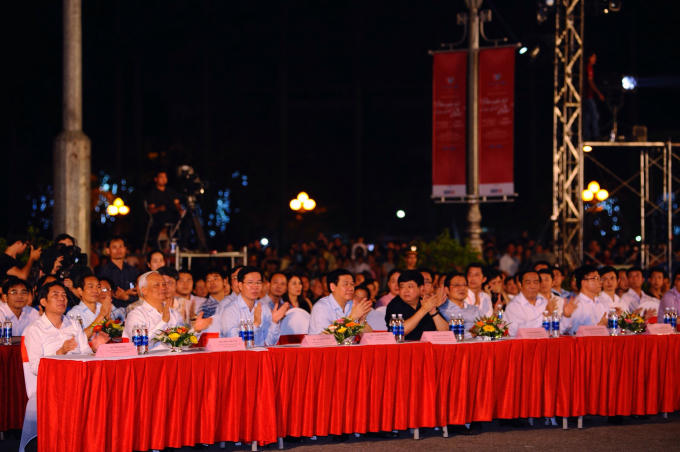 Các đại biểu tham dự chương trình.