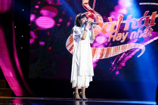 Trương Thảo Nhi với ca khúc Tự sự tuổi 25 trong tập 3 của Sing My Song. Ảnh BTC.