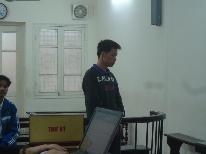 Bị cáo Cần trước vành móng ngựa.