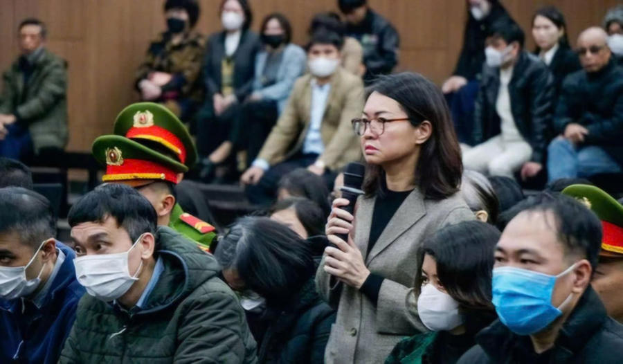 Bị cáo Trần Việt Nga tại tòa.