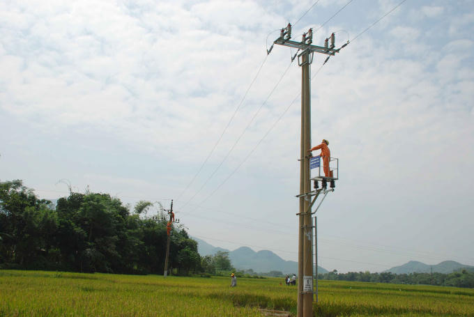EVN Hà Nội chung tay xây dựng nông thôn mới.