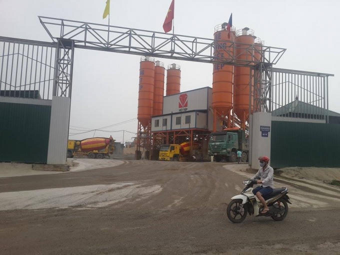 Hình ảnh Trạm trộn bê tông Việt Tiệp hoạt động rầm rộ.