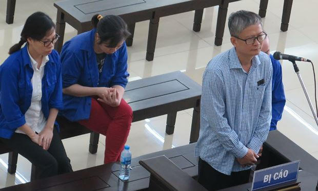 Các bị cáo tại tòa.