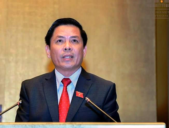 Bộ trưởng Bộ Giao thông Vận tải Nguyễn Văn Thể trình bày Tờ trình