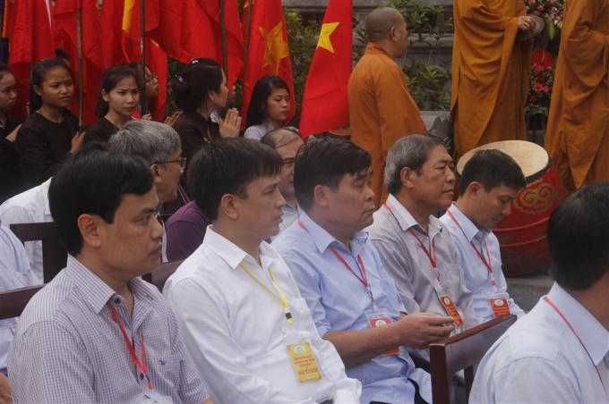Các đại biểu, lãnh đạo huyện Trùng Khánh.