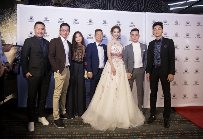 Ngọc Trinh gây bão với chiếc váy công chúa tại