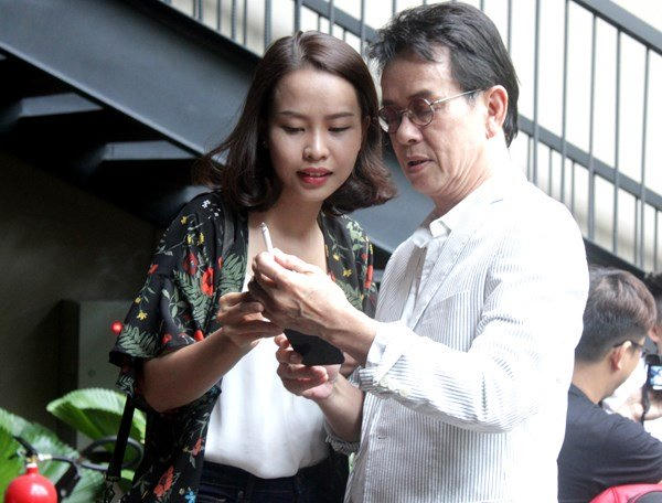 Nhạc sĩ Đức Huy khoe niềm vui đón con gái thứ 2 cùng vợ trẻ