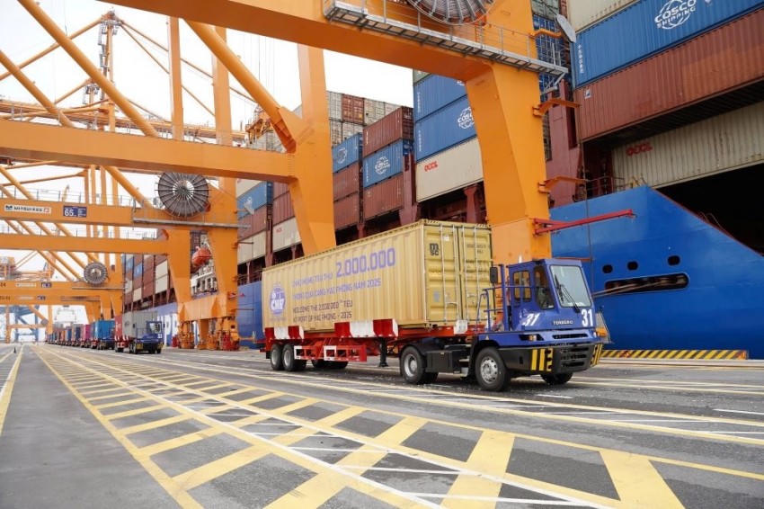 Cảng Hải Phòng đón TEU thứ 2 triệu thông qua cảng trong năm 2025.