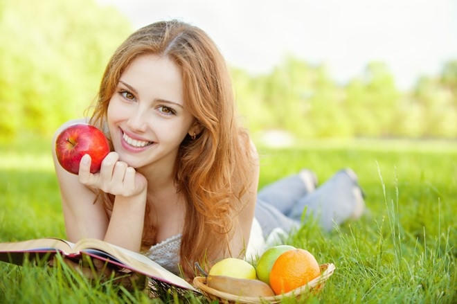 Ăn táo hàng ngày giúp làm giảm nguy cơ tử vong do mọi nguyên nhân, đặc biệt là tử vong do ung thư ở phụ nữ lớn tuổi. Ảnh: Blagozdravnica.ru.