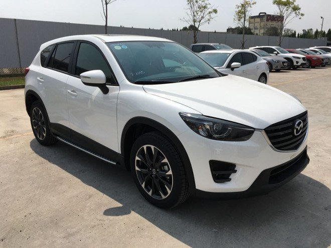 Các hãng xe lớn tại Việt Nam đua nhau giảm giá đưa xe về giá trị thật. Ảnh: Enbac.