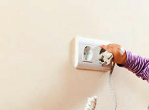 Nam sinh thiệt mạng sau khi sửa chữa điện (Ảnh minh họa).