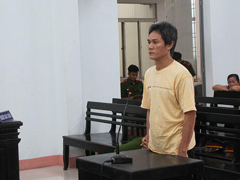 Bị cáo Lê Ngọc Sơn tại phiên tòa ( Ảnh: N.V).