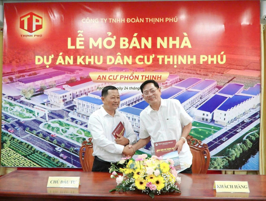 Công ty TNHH Đoàn Phú Thịnh ký kết với khách hàng mua nhà ở dự án Khu định cư Thịnh Phú