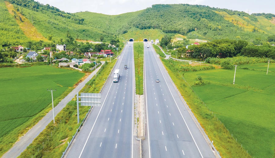 Cao tốc Mai Sơn-QL45 - Ảnh: Tạ Hải.