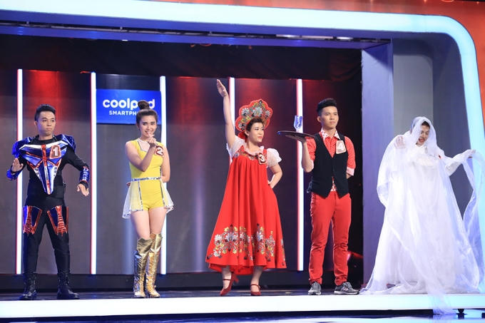 Người b&iacute; ẩn tập 11: Ngỡ ng&agrave;ng xem diễn vi&ecirc;n uốn dẻo đến chai cằm v&agrave;