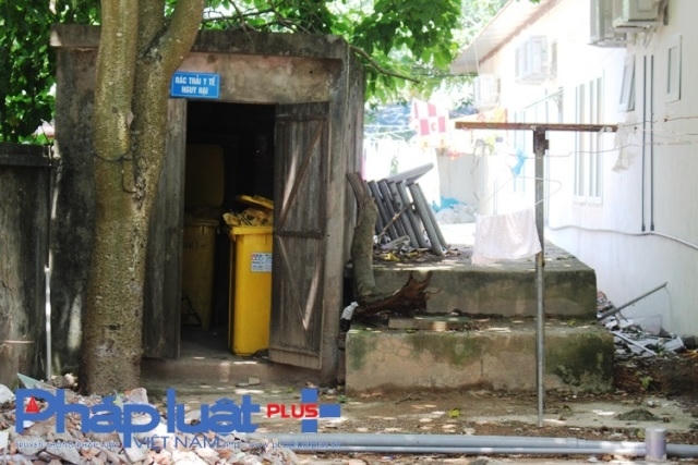 Khu xử lý chất thải y tế, nước thải y tế.