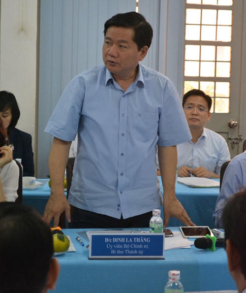 Bí thư Đinh La Thăng phát biểu trong cuộc họp - Ảnh: Hà Ánh.