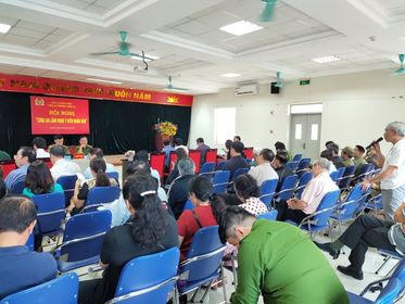 Ông Lê Thanh Huyến đóng góp ý kiến về công tác an ninh trên địa bàn