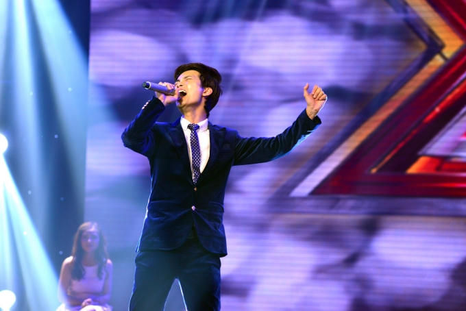 Tiếp đến, “Hoàng tử buồn” Tuấn Phương sẽ thể hiện nồng nàn và đầy cảm xúc ca khúc Về với đông của nhạc sĩ Vũ Minh Tâm. Thanh Lam chia sẻ đây là bài hát chị thích nhất và đây là tiết mục chạm được đến trái tim của nữ Diva.