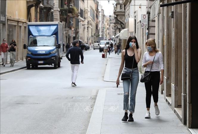 italy-200621