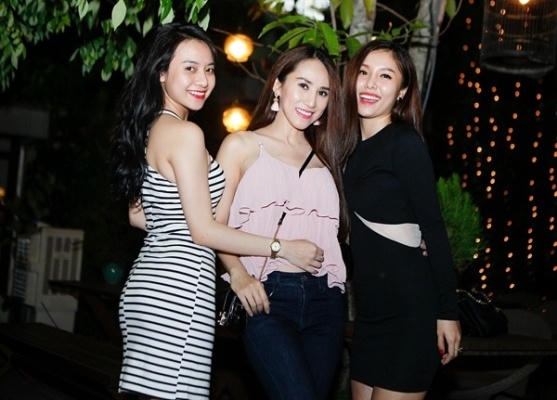 Nhóm Mây Trắng hiện tại duy trì với 3 thành viên gồm: Ngọc Trâm, Ngọc Châu và Bảo Ngọc.