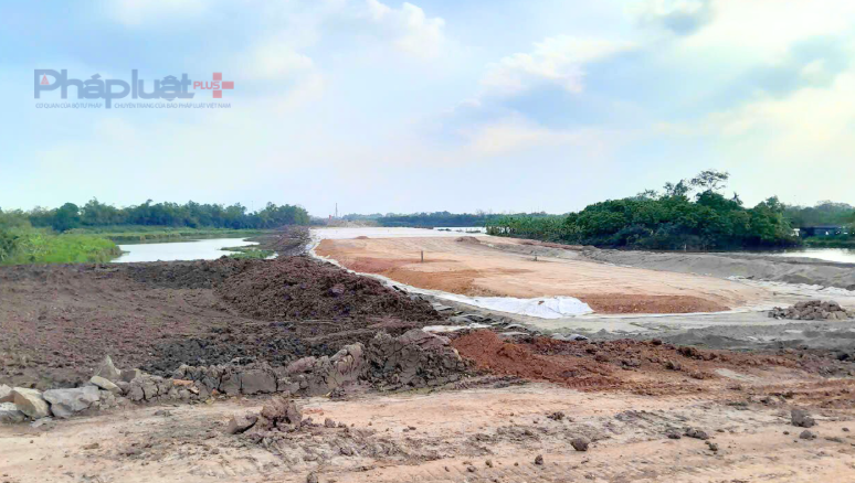 UBND TP Hà Nội cho Công ty TNHH tư vấn đầu tư và xây dựng Thanh Tùng chuyển mục đích sử dụng 1.338,3 m² đất nông nghiệp (đất chuyên trồng lúa) tại xã Trung Giã để thực hiện Dự án Cửa hàng bán lẻ xăng dầu. (Ảnh Như Trường - minh hoạ cho bài viết).