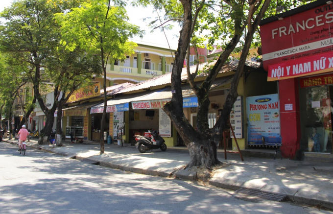 Sau hơn 1 tháng triển khai dọn dẹp vỉa hè, nhiều tuyến đường đã trở nên thông thoáng, không còn tình trạng lấn chiếm.
