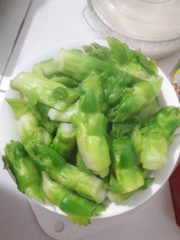 Món mầm đá này dù có giá đắt ngang với thịt nhưng vẫn được dân Hà thành chuộng mua