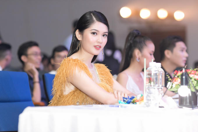 Kỳ Duy&ecirc;n, Thuỳ Dung đọ phong c&aacute;ch đối lập