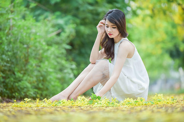 Nhờ ngoại hình này, Huyền Trang có công việc làm thêm là mẫu ảnh và người mẫu cho các sự kiện. Tuy vậy, ưu tiên số một của Trang vẫn là học tập.