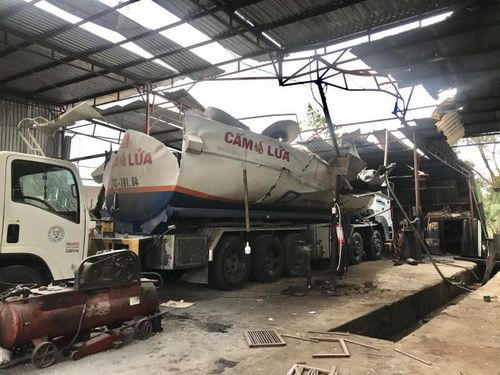 Một nạn nhân tử vong trong vụ nổ xe bồn ở Gia Lai