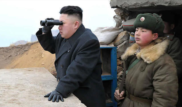 Nhà lãnh đạo Kim Jong-un thị sát hoạt động quân sự của Triều Tiên (Ảnh: KCNA)
