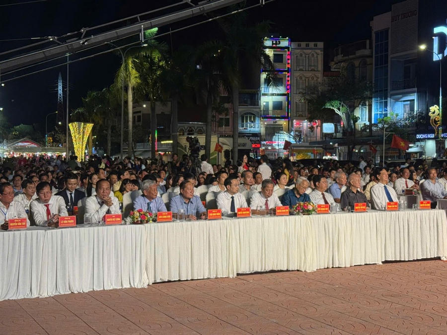 Đại biểu tham dự