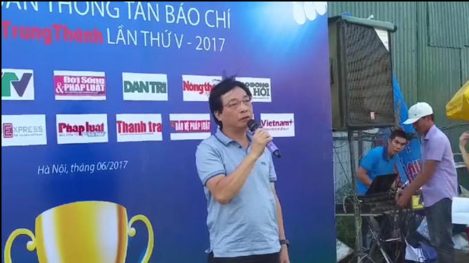 Ông Nguyễn Văn Hùng, hàm Vụ trưởng Vụ Báo chí Xuất bản phát biểu tại buổi lễ.