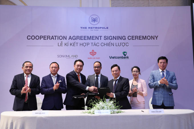 Lễ ký kết thoả thuận hợp tác giữa Quốc Lộc Phát, SonKim Land và Vietcombank.