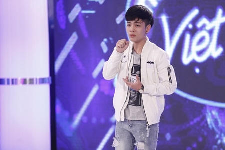 Vietnam Idol tập 4: Ch&agrave;ng trai b&aacute;n b&uacute;n b&ograve; khiến Thu Minh xi&ecirc;u l&ograve;ng d&agrave;nh tặng v&eacute; v&agrave;ng
