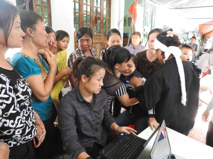 Lễ tang phóng viên Đinh Hữu Dư: Truy tặng Bằng khen trong nước mắt