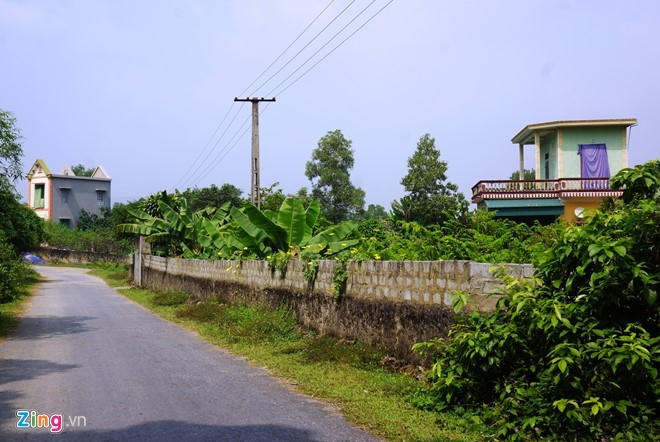 Ngày 20/11/2012, 50 hộ dân được ký kết Hợp đồng giao khoán đất lâm nghiệp để yên tâm phát triển kinh tế trang trại rừng lâu dài (Thời hạn là 33 năm, hết giá trị vào ngày 20/10/2045).