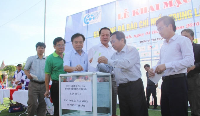 Tại buổi khai mạc, Ban tổ chức cũng đã kêu gọi các quyên góp ủng hộ nạn nhân trong vụ nổ xe khách tại Lào làm 8 người chết 3 người bị thương.