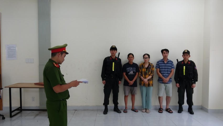 Các đối tượng bị khởi tố